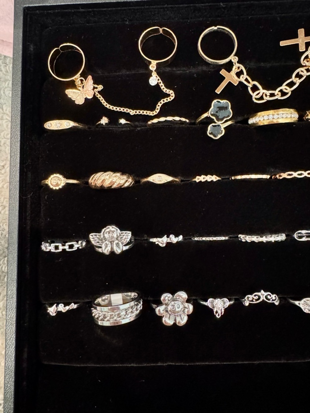 50 Ring Lot Goldtone & Silvertone – Reseller Bulk – Dainty & Statement Styles - Picture 4 of 9